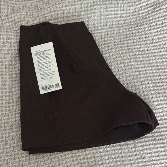 lululemon athletica Utilitech Relaxed Fit HR Short - Espresso - Picture 1 of 3